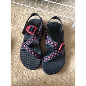 Navy blue & pink Chacos